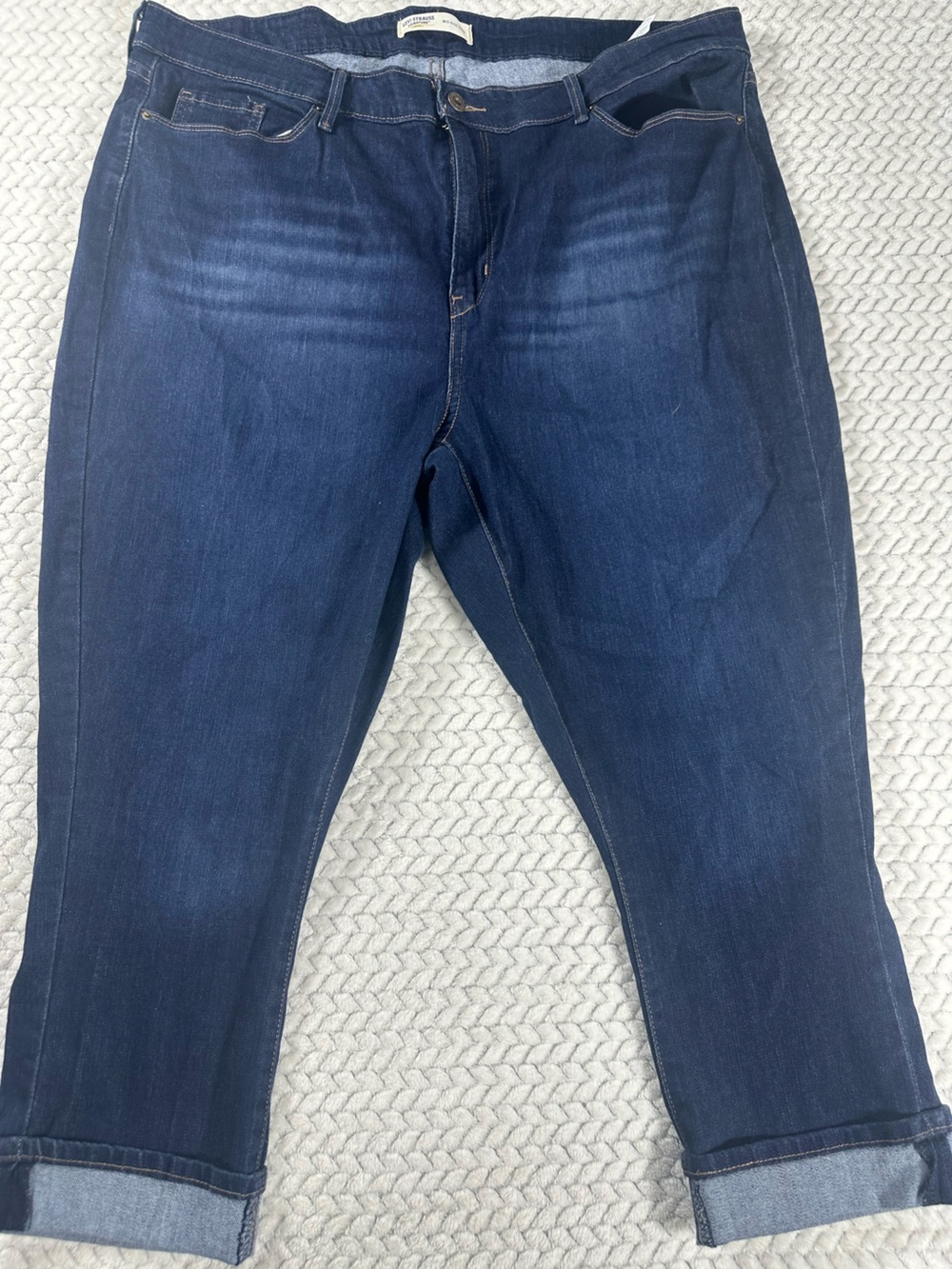 Levi Signature Gold Womens Mid Rise Stretch Capri Jeans 20/W35